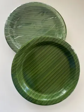 Amazon Basics 076955775478 Kamayan 8.5 Inch Paper Plates Banana Leaf Design Leak-resistant Recyclable 10 Pcs