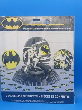 American Greetings 011179207411 Batman Party Supplies Table Decorating Kit