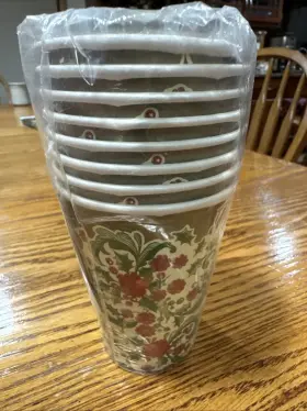 American Greetings 073525126050 Vtg Lot Of 8 Christmas Holly Berries Gold Accent Hot Cold Paper Cups 8-9oz Usa