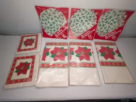 Amscan 048419160229 Lot Vtg Artfaire Christmas Poinsettia Tablecloths Napkins And Doilies Paper