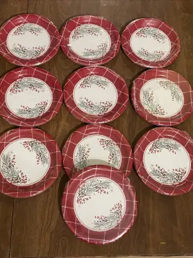 562468 Amscan Traditional Holly Holiday Christmas Winter Party 7 Inch Paper Lunch Plates. 10pk X 8