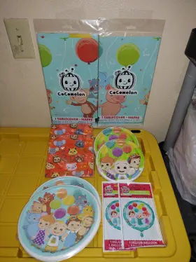 Cocomelon 071260026444 Party Supplies Plates Tablecloth Napkins Helium Ballon New