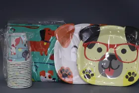 Creative Converting 682863727418 Dog Themed Birthday Party Supplies Tableware Set For 16 Guests