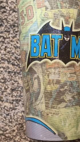 Designware 5196124 Batman 32 Oz Plastic Party Cup Comic Book Pattern Superheroes