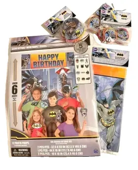 Designware Wilton 013051805821 Batman Birthday Party Lot Scene Setter Cupcake Liners Fun Pix Treat Bags