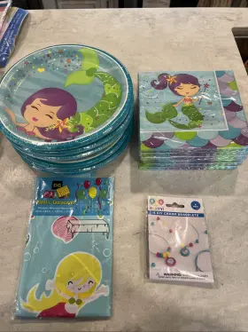 Dg 011179350834 Lot Of 14 Plastic Tablecloth Plates Napkins Bracelet Mermaid Sea Birthday Party Dg 011179350834 Lot Of 14 Plastic Tablecloth Plates Napkins Bracelet Mermaid Sea Birthday Party