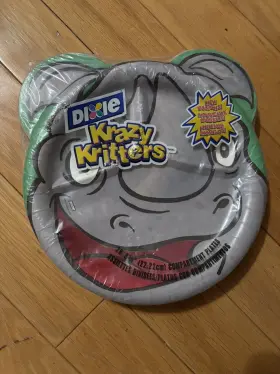 Dixie 042000386340 Krazy Kritters Divided Paper Plates 28 Count Party Vintage Discontinued