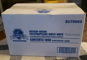 E175003 Empress 1000 Medium Weight Disposable White Plastic Knives Bulk Pack New
