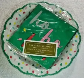 Gartner Studios 634680416136 Holiday Plates And Napkin Set Ho 24 Count Bulbs New