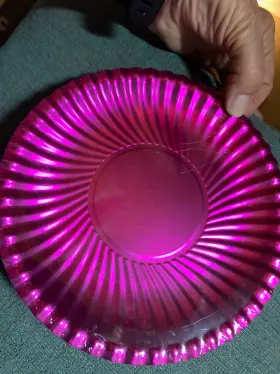 Greenbrier International 639277500113 Pkg Of 14 New Vtg Metallic Magenta Paper Plates Ribbed Round 7 Inch Nip