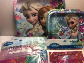 1dpb5009 Halllmark Party Hallmark Disney Frozen Bundle New -plates-goodie Bags-table Covers