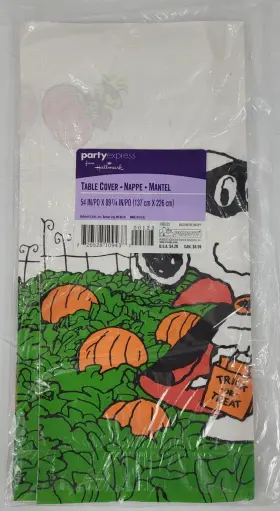 Hallmark 726528109437 Vintage Peanuts Halloween Snoopy Paper Tablecloth 54 Inch X 89 1/4 Nos