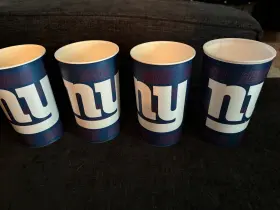 Hallmark 726528303743 Lot Of 4 New York Giants Nfl Pro Football Sports 22 Oz. Plastic Cup