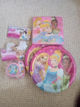 1bev2494 Hallmark Party Disney Princess Dreams Beverage Napkins Plates Birthday Supplies