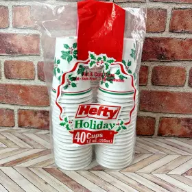 Hefty 013700512407 Vintage Holiday Cups 12oz 40 Pack Holly Pattern Hot Cold Soak Proof 2 Ply Hefty 013700512407 Vintage Holiday Cups 12oz 40 Pack Holly Pattern Hot Cold Soak Proof 2 Ply