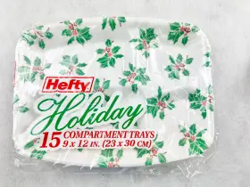 Hefty 013700519154 Vintage Holiday 5 Compartment 9 Inch X 12 Foam Plates Tray - 17 Count