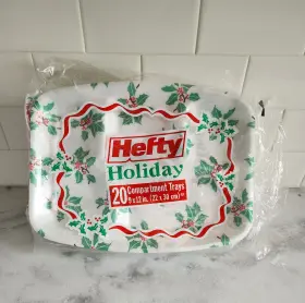 Hefty 013700543203 Vintage Holiday Compartment Trays Foam Disposable Plates 20pk Xmas Holly