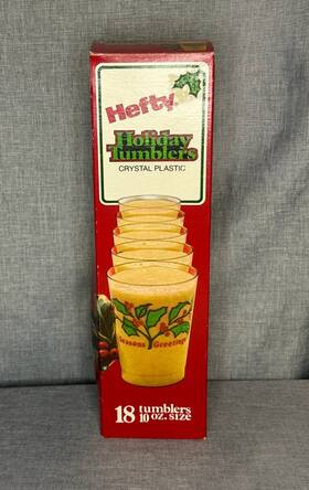 Hefty 537-1520 Vtg Nos Holiday Tumblers Crystal Plastic Seasons Greetings Cup All Present