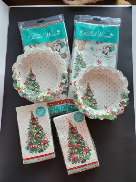 Pioneer 193466072404 The Woman Holiday Christmas Paper Napkins Bowls Table Covering Lot