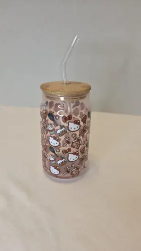 Hk2888qp Silver Buffalo Sanrio Hello Kitty Winter Glass Tumbler With Bamboo White
