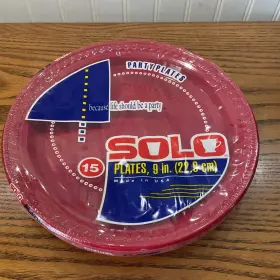 Sg724 Solo Vintage Grip Plastic Plates Red 9 Inch Quantity 15 With Grips Party