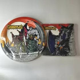 Trend Setters 048419117261 1996 New Sealed Gargoyles 9 Inch Paper Party Plates And Luncheon Napkins