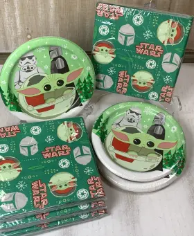 Unique 011179850341 Baby Yoda Star Wars Christmas Holiday 3 Packs Dessert Plates 4 Napkins