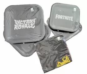 Victory 011179246755 Fortnite Party Supplies Plates 16 Dinner Cake Napkins