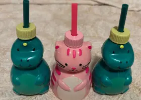 Wondershop/target 198101338969 Lot Of 3 Cups With Lids And Straws - Pink Cat/2 Green Dinasor