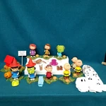 2002 Peanuts Memory Lane It's The Great Pumpkin Charlie Brown Pvc Figures Set Used. Price: $93.49.