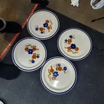 Blue Tulip Stoneware Dinner Plates Set Of 4 Floral Pattern Orange 10" Used. Price: $26.00.