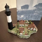 Harbour Lights Signature Series Tybee Island Lighthouse Resin Boxed 1998 Used. Price: $35.00.