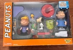 Peanuts Halloween Snoopy Figure Set Charlie Brown Great Pumpkin New Sealed. Price: $211.18.