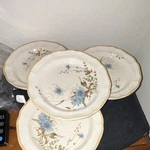 Mikasa EB804 Blue Daisies Floral Dinner Plates Set Of Oven Dishwasher Safe Used. Price: $47.00.