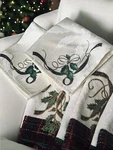 New Lenox Christmas Holiday Nouveau 3 Fingertip Towels Cotton/velour, 2 Napkins. Price: $24.95.