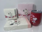 Bundle Graphique Peanuts Snoopy Valentine Paper Napkins And Tumble New. Price: $35.00.