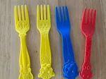 Dixie Krazy Kritter Animal Forks And Spoons Reusable Blue Yellow Red Lot 4 Used. Price: $8.00.